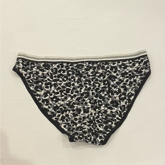 NEW WITH TAGS VICTORIA’S SECRET 2 PACK SIZE S BIKINI FIT CHEETAH PANTIES - Picture 3 of 4